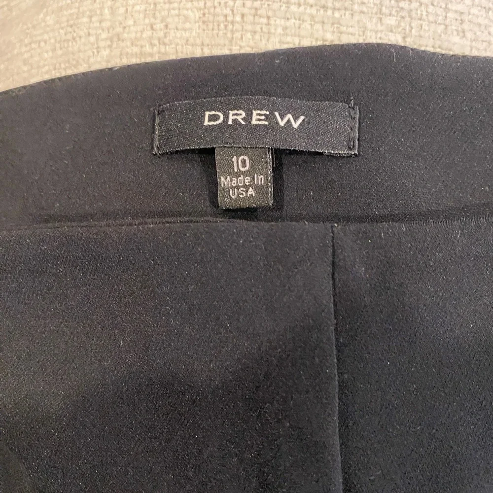 DREW Black Stretch Pull-On Pants | 10 | Made in USA | Good Pre-Loved Condition